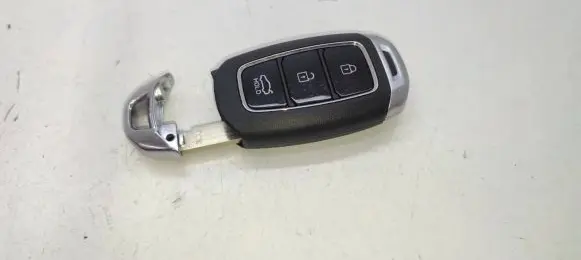 Hyundai Elantra VII Ignition key/card 