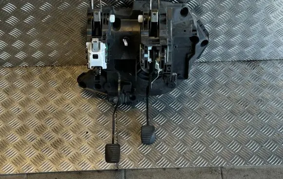 Opel Corsa D Pedal assembly 1401760A