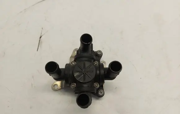 Audi e-tron Coolant heater control valve 4ke963375h-jlk01