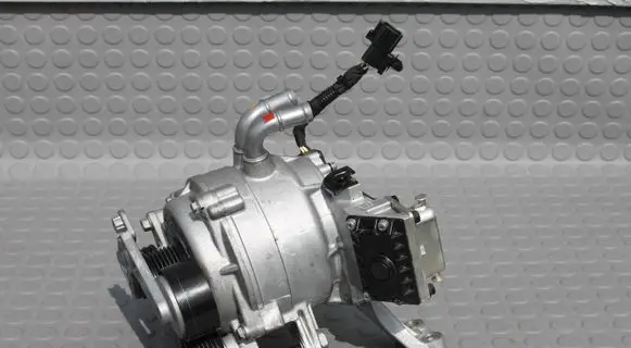 Hyundai Kona I Generator/alternator HYUNDAI3739003900 3739003900 2528103HA0