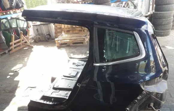 Opel Zafira C Rear quarter panel