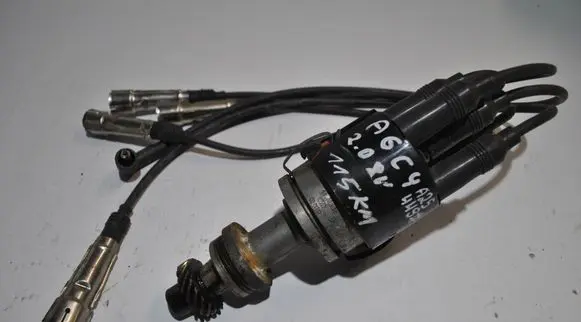 Audi A6 S6 C4 4A Spark distributor 0237520048 037905205J