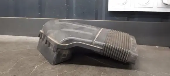 Audi A4 S4 B6 8E 8H Air intake duct part 8e0129617