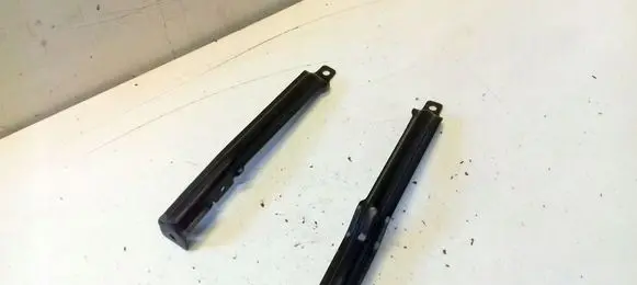Seat Toledo III (5P) Fender mounting bracket 5P0803249A
