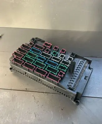 Mercedes-Benz ML W163 Fuse module 1635450205 08200101