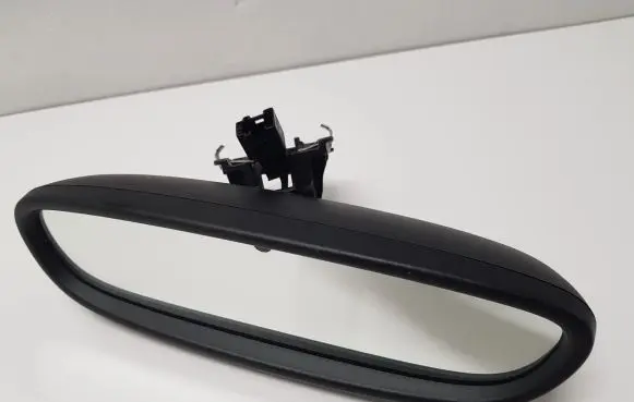 Rear view mirror (interior)