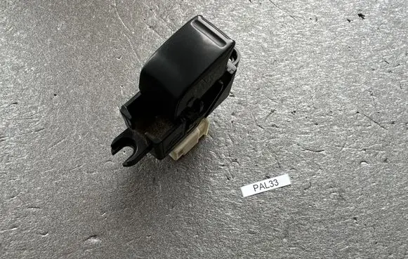 Nissan Patrol Y61 Electric window control switch 254110V000