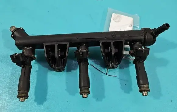 Volkswagen Fox Fuel injector 03D906031F IMPRK1538656