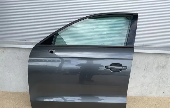 Audi A1 Front door LZ7S