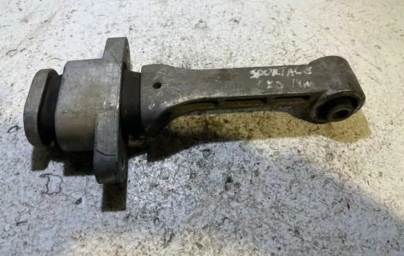 KIA Sportage Engine mount bracket