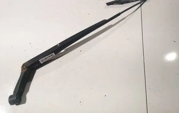 Toyota Yaris Front wiper blade arm 
