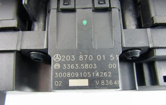 Mercedes-Benz CLC CL203 Multifunctional control switch/knob 2038700151