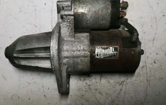 Nissan X-Trail T30 Starter motor 