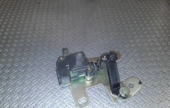 Volkswagen Touareg I Tailgate boot lock/latch motor 7L6827425