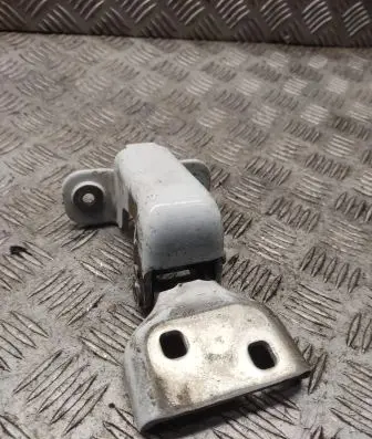 Opel Vivaro Front door upper hinge