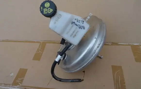 Citroen Berlingo Brake booster 9821104980 0204J00547