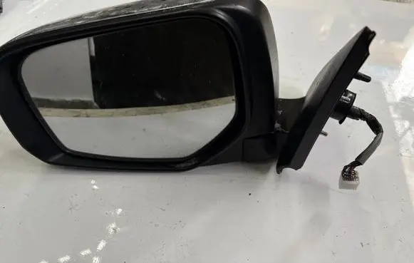Mitsubishi L200 Front door electric wing mirror 