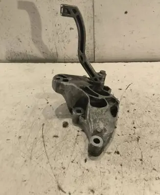 Volkswagen PASSAT B6 Engine mounting bracket 1K0199111AF