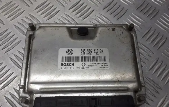 Volkswagen Polo IV 9N3 Engine control unit/module 045906019CA