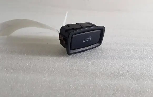 Porsche Macan (95B) Tailgate/trunk/boot open switch 7PP959832H 10002463