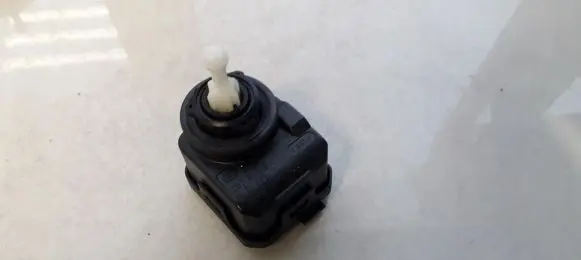 Volkswagen Bora Headlight level adjustment motor 1j0941295c 007878