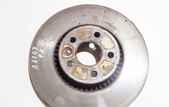 Volvo V70 Front brake disc ventiliuojamas