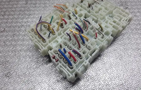 Ford Mondeo MK IV Fuse module 6G9T14K131CA