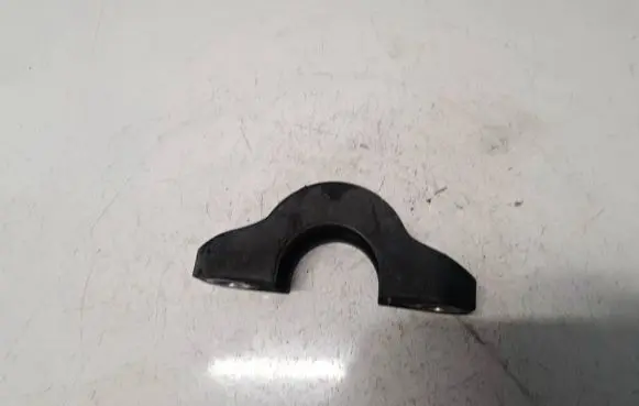 BMW 5 F10 F11 Sway bar bush bracket, front 18433810