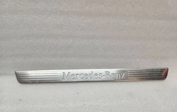 Mercedes-Benz GL X166 Front sill trim cover A1666801335