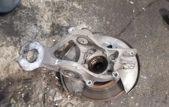 Audi Q5 SQ5 Rear wheel hub 8R0505435A