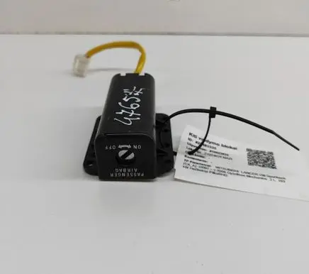Mitsubishi Lancer Passenger airbag on/off switch 8610A054
