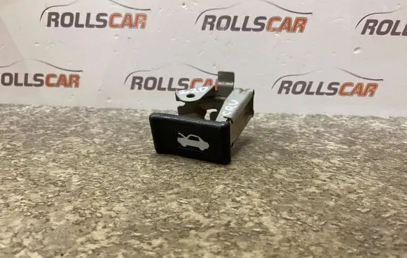 Honda CR-V Engine bonnet (hood) release handle