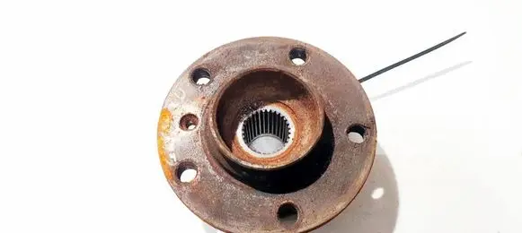 BMW 7 E65 E66 Rear wheel hub