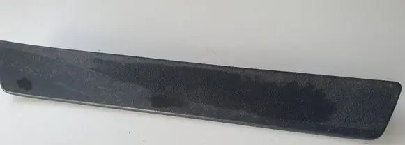 Toyota Prius (XW30) Rear sill trim cover