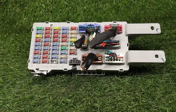 Hyundai Santa Fe Power management control unit 919502B402