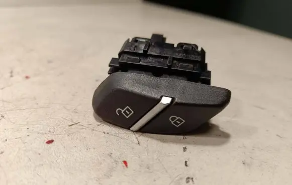 BMW X3 F25 Central locking switch button 9352036 20315810