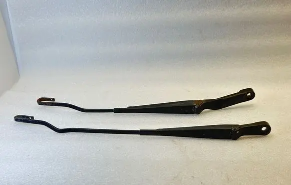 Volkswagen PASSAT B4 Front wiper blade arm 3A1955410 3A1955409A