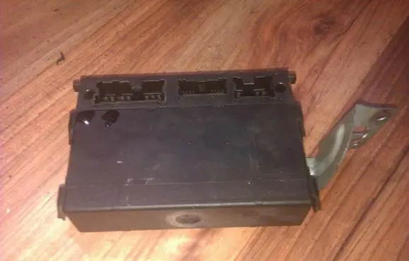 Nissan Almera Tino Comfort/convenience module 7102948780