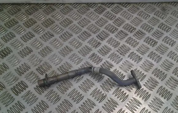 Coolant pipe/hose