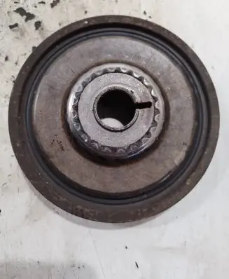 Nissan Qashqai+2 Crankshaft pulley