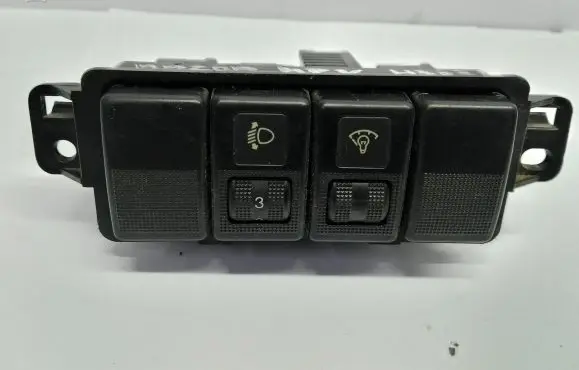 Mazda MPV Central console control unit 