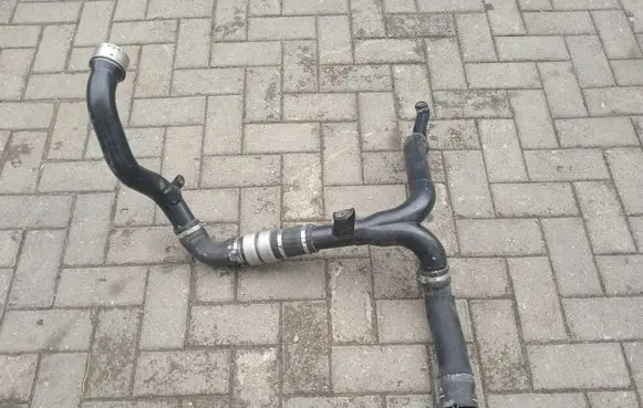 Maserati Ghibli Intercooler hose/pipe 670004878