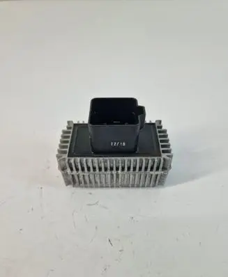Opel Zafira B Glow plug pre-heat relay GSE143
