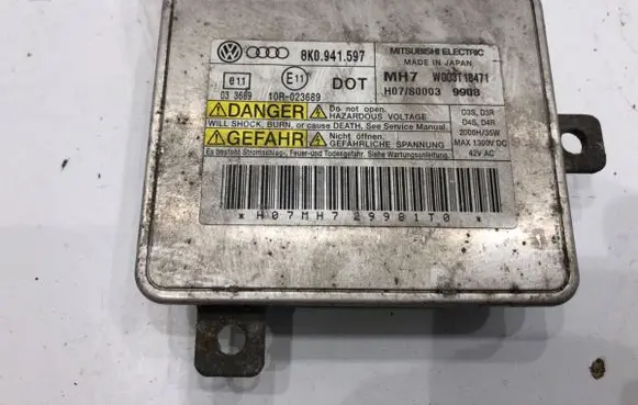 Audi A4 S4 B8 8K Voltage converter/converter module 8K0941597