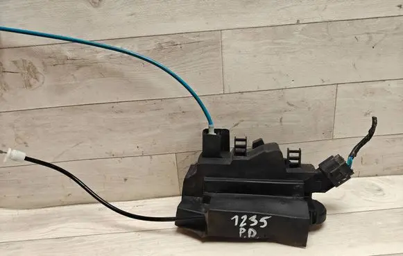 Fiat Croma Front door lock 51825964