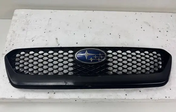 Subaru WRX Front bumper upper radiator grill 91121VA000