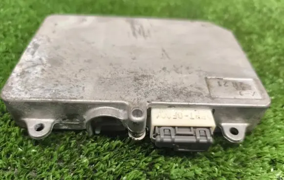 Toyota Avensis T250 Headlight ballast module Xenon 8596705010