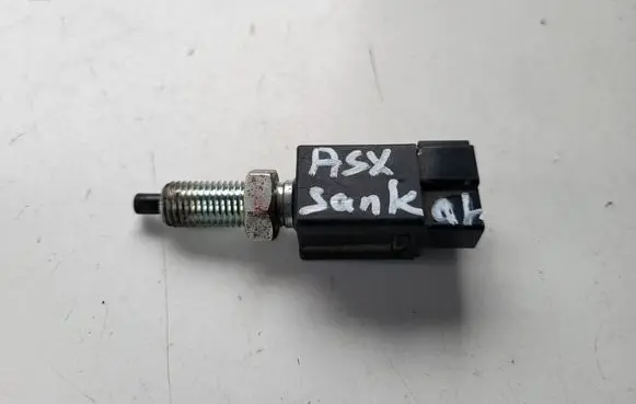 Clutch pedal sensor