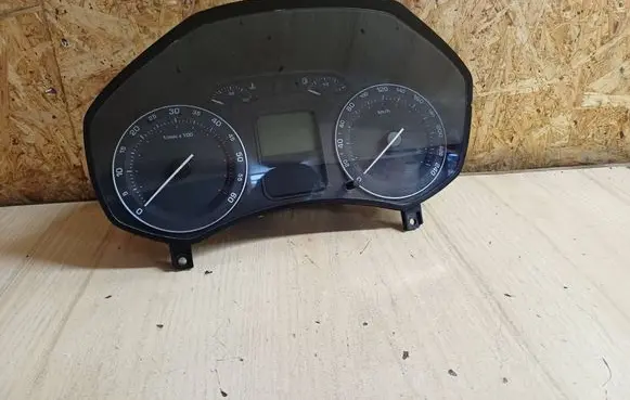 Skoda Octavia Mk2 (1Z) Speedometer (instrument cluster) 1Z0920812D