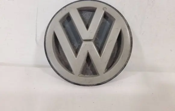 Volkswagen Golf III Manufacturers badge/model letters 1H6853630C 1H6853630B